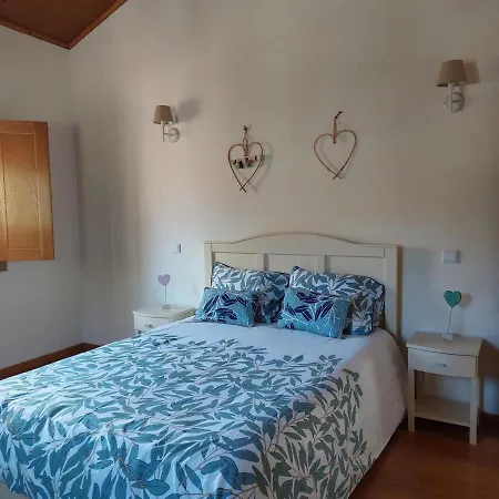 Quinta Vale Do Nox Farm stay Serrazes